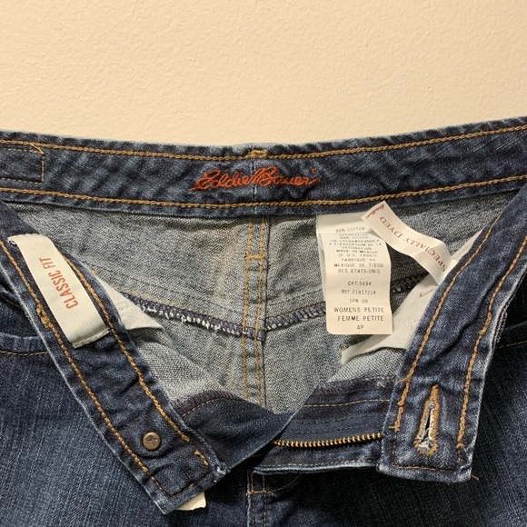 Eddie Bauer Classic Fit Women’s Bootcut Jeans, W29 - Picture 3 of 8